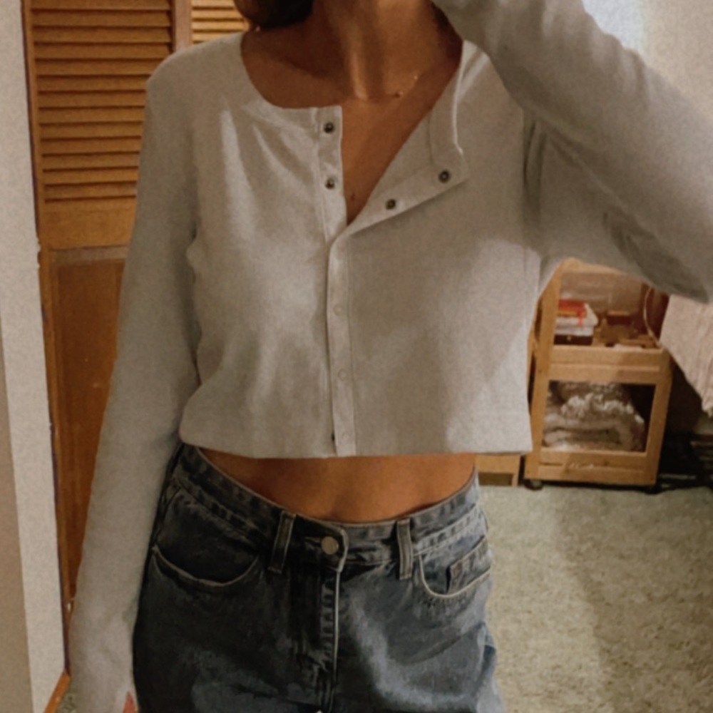 American Eagle white ribbed button up crop cardigan